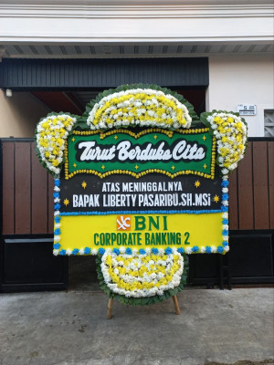 Papan Bunga Duka di Pandowoharjo